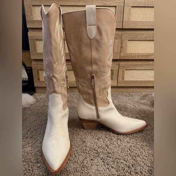 Mi.iM Shoes - Women’s Two-Tone Beige & White Western High Boots